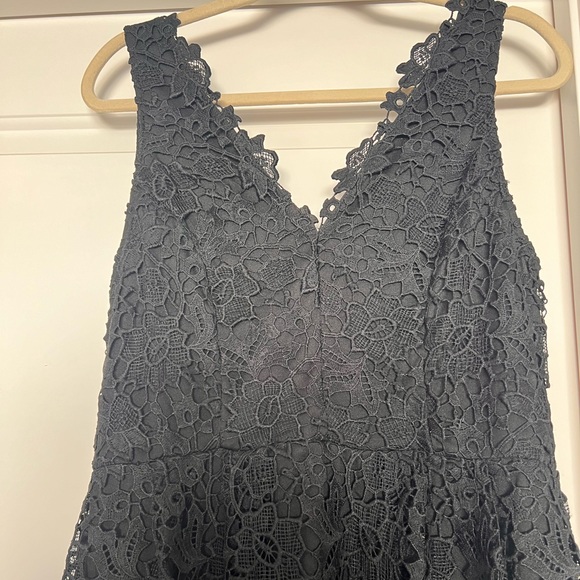 Black lace dress - Picture 2 of 5